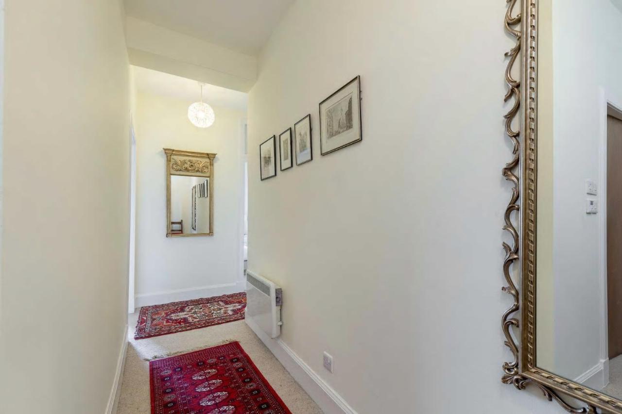 Stunning Panoramic Views: Heart Of The Royal Mile Appartement